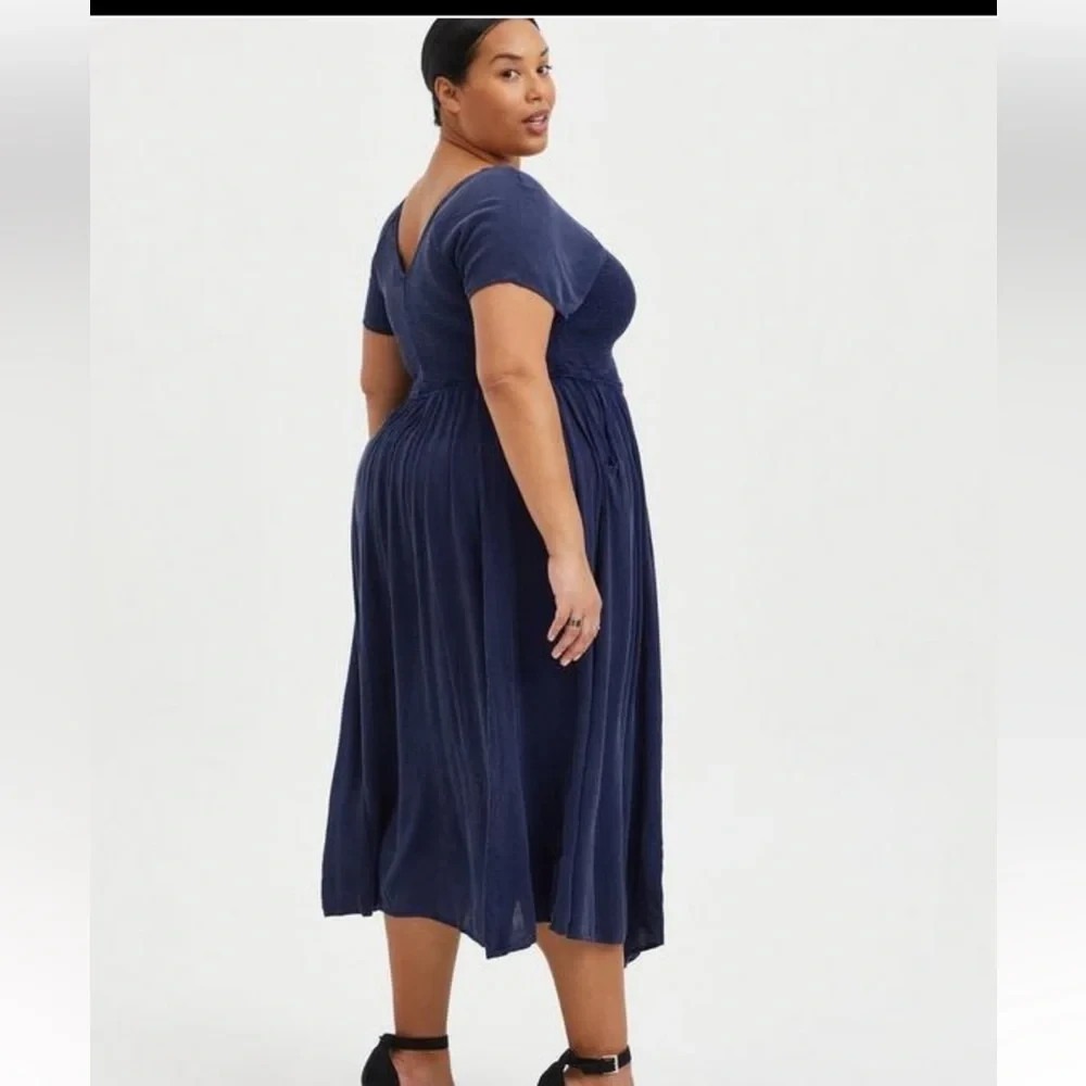 Torrid Blue Smocked Top Short Sleeve Side Pockets Gauze Midi Dress, Plus Sz. 4X - Picture 2 of 12